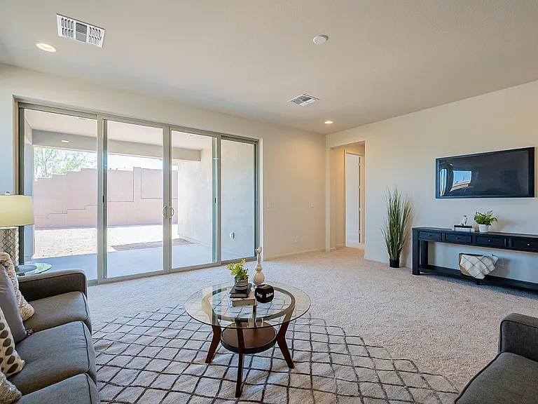 5944 E Melinda Ln — Photo 3