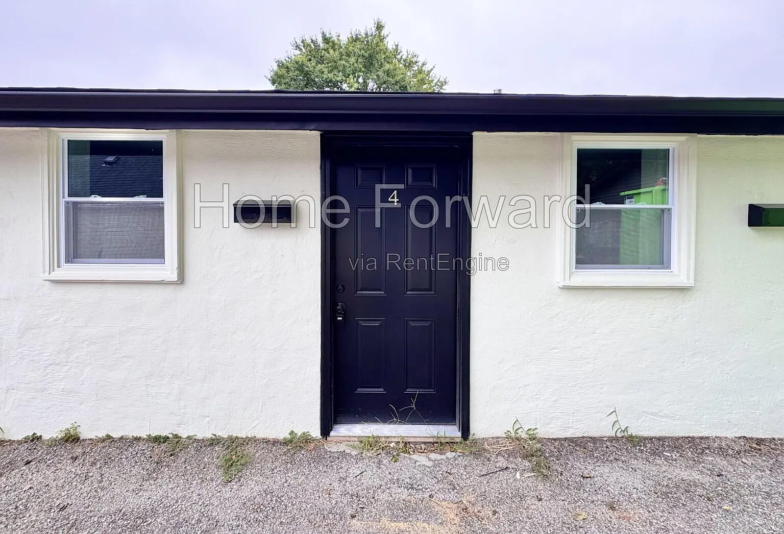 1 bed, 1.0 bath, 500 sqft, $895 — Photo 1
