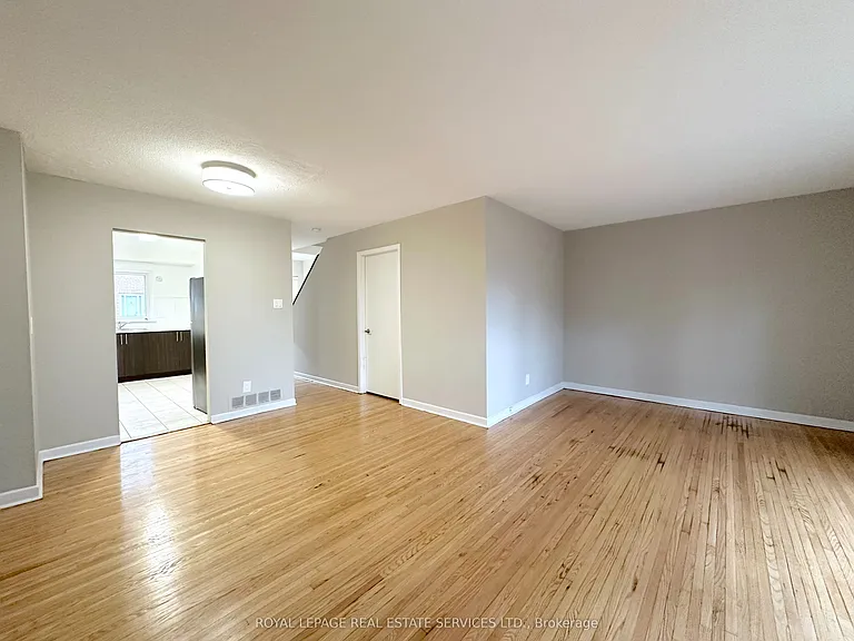 63 Havenbrook Blvd #Townhouse 4 — Photo 1