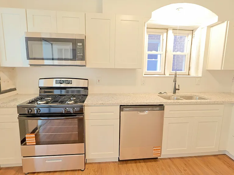 3754 Dunnica Ave — Photo 15