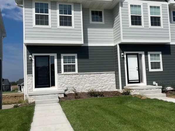 4617 Leawood Ct, Papillion, NE 68133