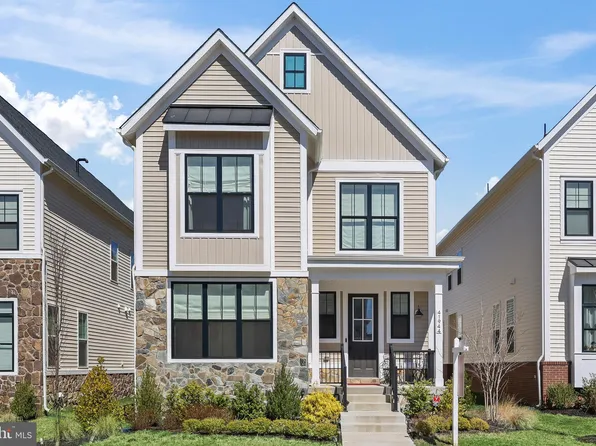 41944 Blair Woods Dr, Ashburn, VA 20148