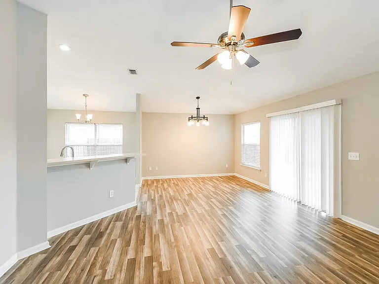 45098 Amhurst Oaks Dr — Photo 5
