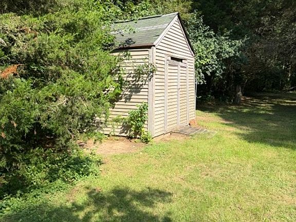4th image of 3255 McCluskey Dr