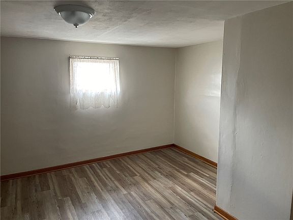 5th image of 332 Quay St