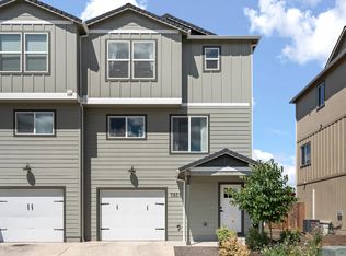 7851 28th St, White City, OR 97503