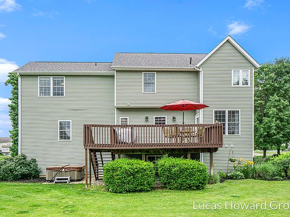 3rd image of 8404 Leelanau St