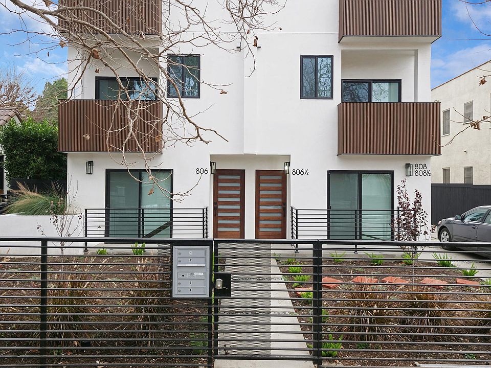 1st image of 806 N Cherokee Ave #3/4