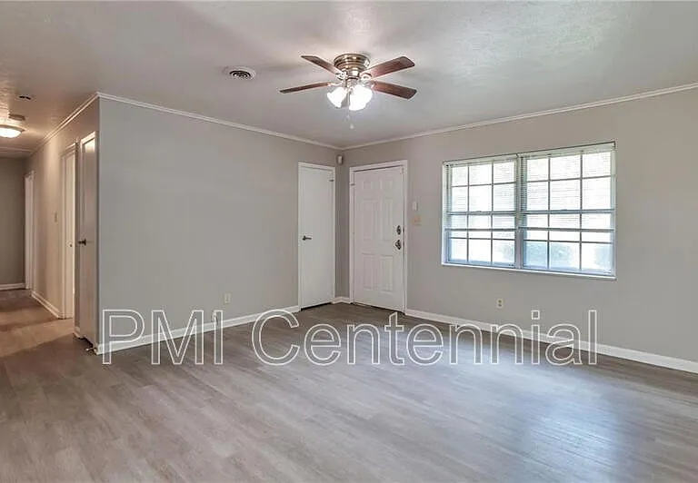 484 Evergreen Dr — Photo 4