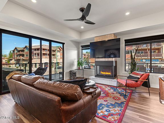 3rd image of 1579 W Riverstone Dr #206