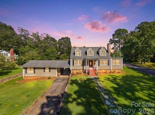 625 E Park Dr, Lincolnton, NC 28092