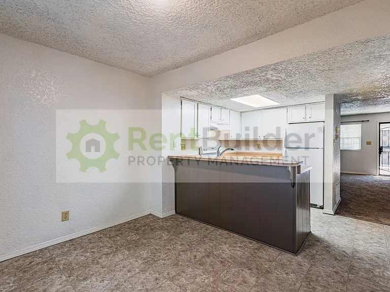 6041 Sequoia Rd NW #D10 — Photo 10