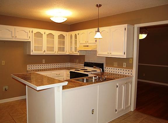 4th image of 10141 Fox Chase Dr