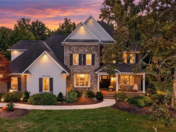 880 Osprey Ridge Rd, Winston Salem, NC 27106