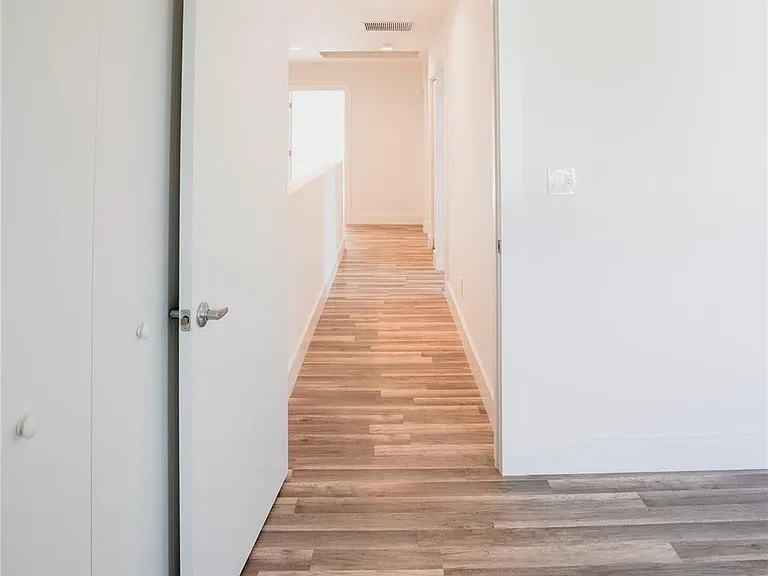 1413 NE 5th Ave #1 — Photo 38