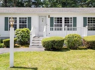 18 Trailwood Dr, Bridgewater, MA 02324