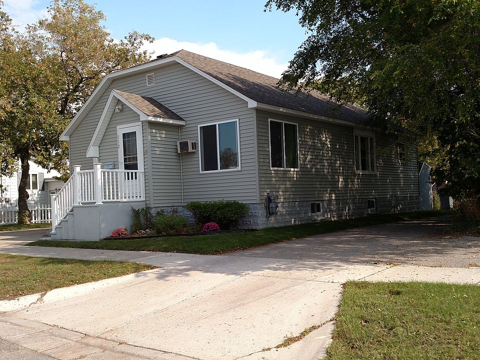 Front & Side View of Home