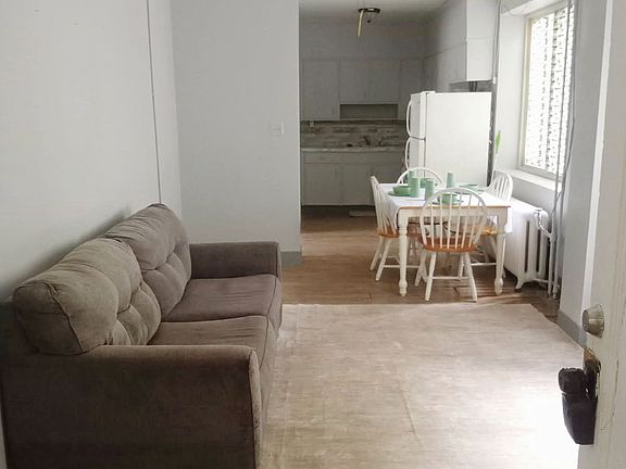 2nd image of 610 Henry St #2E
