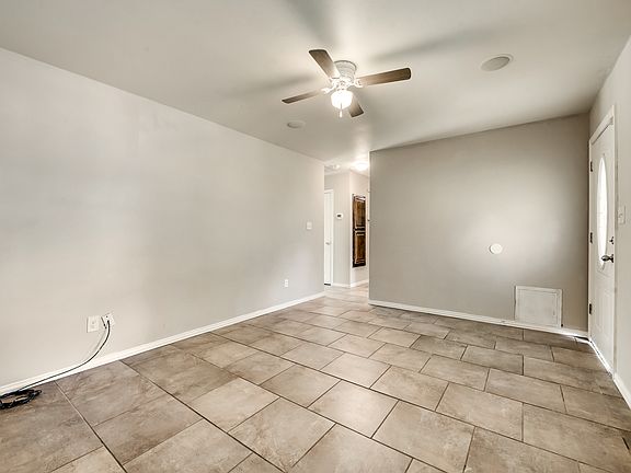 5th image of 1401 Bates Ct