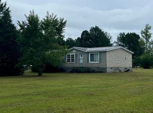 201 Roosevelt St, Raeford, NC 28376