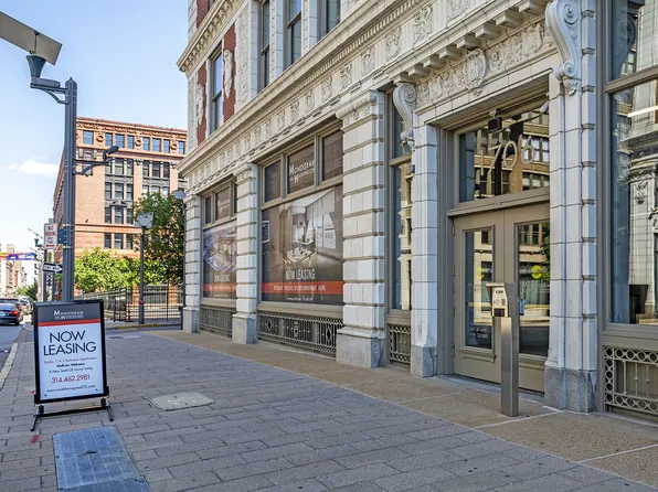 Monogram on Washington