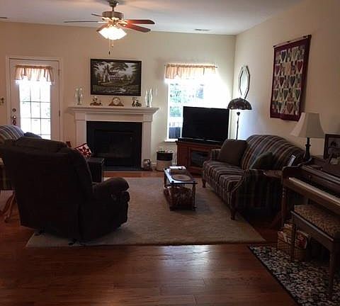 4th image of 8464 Thomas Jefferson Way