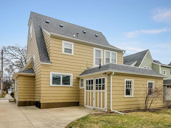 3rd image of 2121 College Ave SE