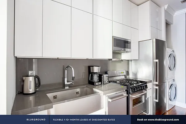 Rented by The Blueground | media 64