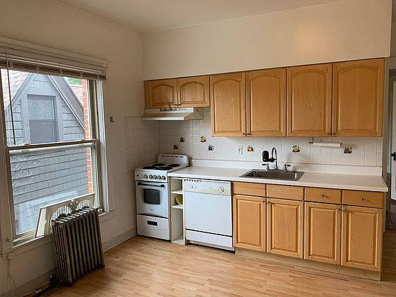 2nd image of 905 Maryland Ave APT 7F