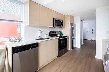 4th image of 3655 Victoria Dr #242df2e3e