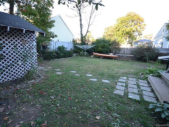 5th image of 254 Burnsford Ave