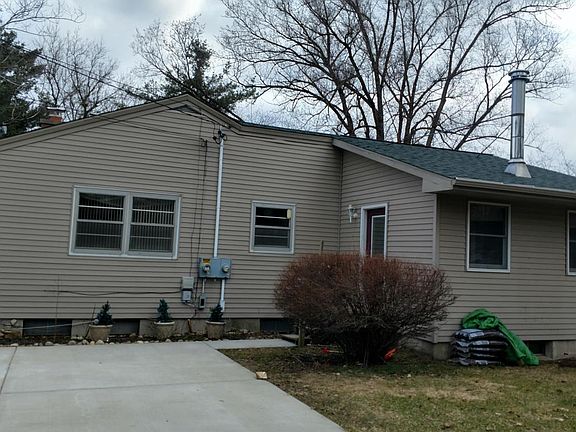 2nd image of 1010 Vincent St