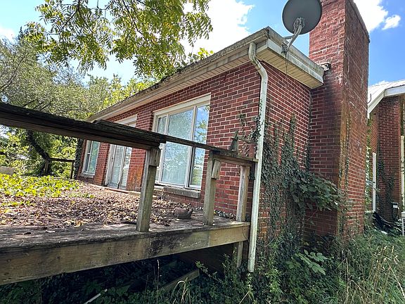 4th image of 8811 Cincinnati Rd