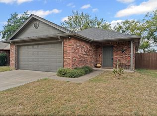 409 Grayson Ct, Joshua, TX 76058