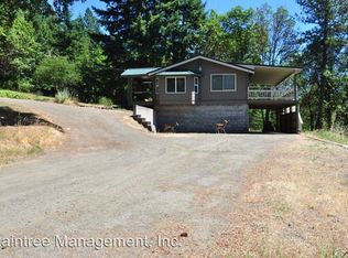 1290 Cleveland Loop Dr, Roseburg, OR 97471