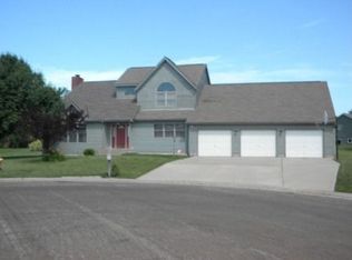 720 Dewitt Dr, Iola, KS 66749
