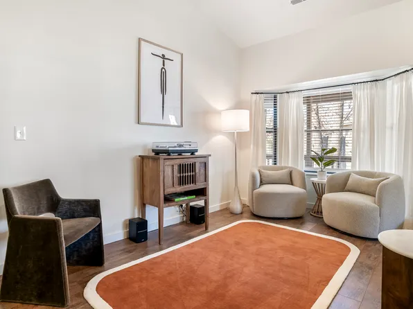 5 Brecknock Dr, Bella Vista, AR 72714