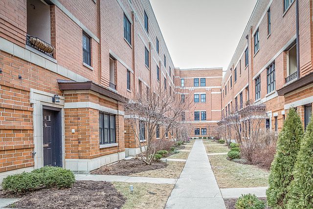 1st image of 3842 N Southport Ave APT D