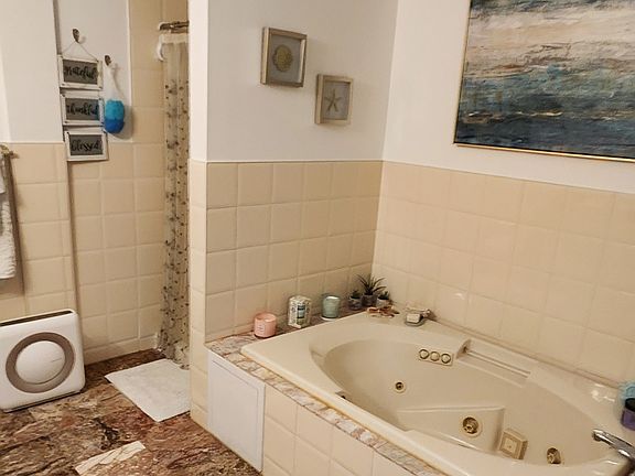 Bathroom with jetted tub