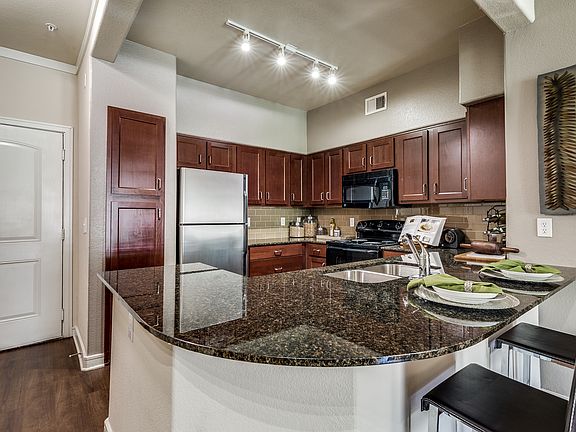 3rd image of 520 Samuels Ave APT 5401