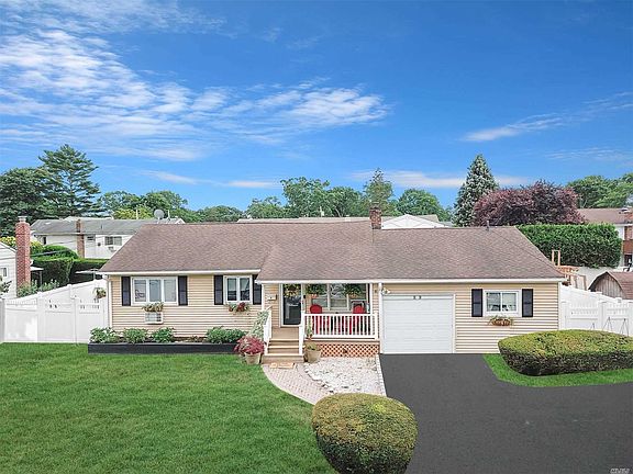 4th image of 22 Dollard Dr