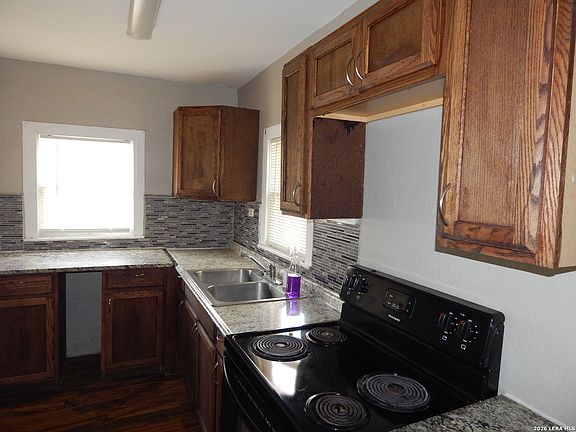 5th image of 119 IKE ST