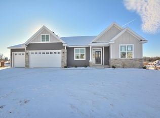 N105W14915 Blackbird Pt, Germantown, WI 53022