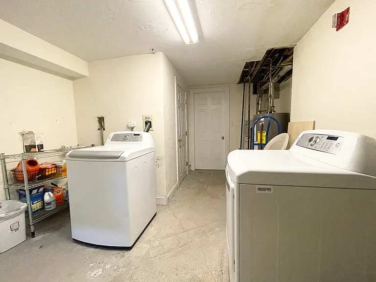 367 Cardinal Medeiros Ave #2 — Photo 18