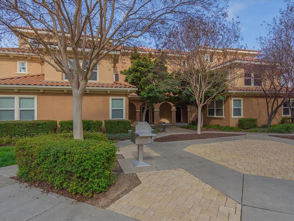 2nd image of 4800 Westlake Pkwy Unit 307