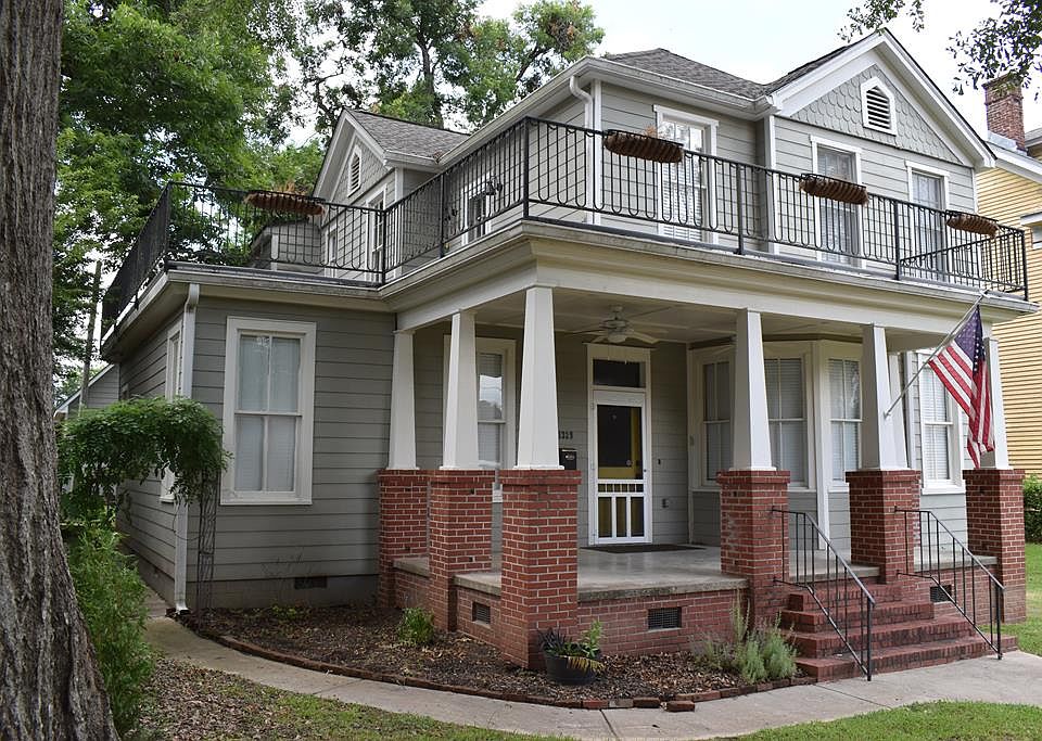 1st image of 1329 Baum St