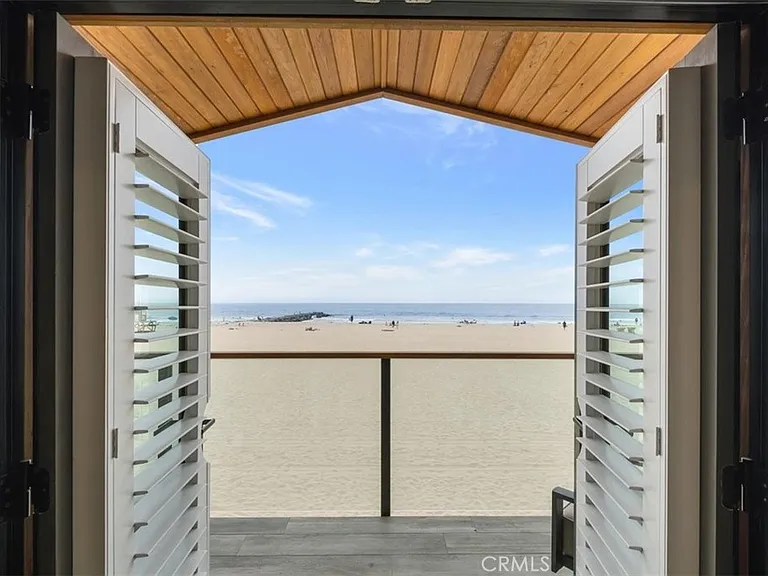 2808 W Oceanfront — Photo 17