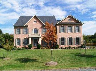 22082 Auction Barn Dr, Ashburn, VA 20148