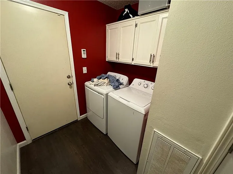 2502 W Megan Dr — Photo 17