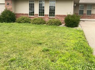 9432 Romeldale Ln, Roscoe, IL 61073